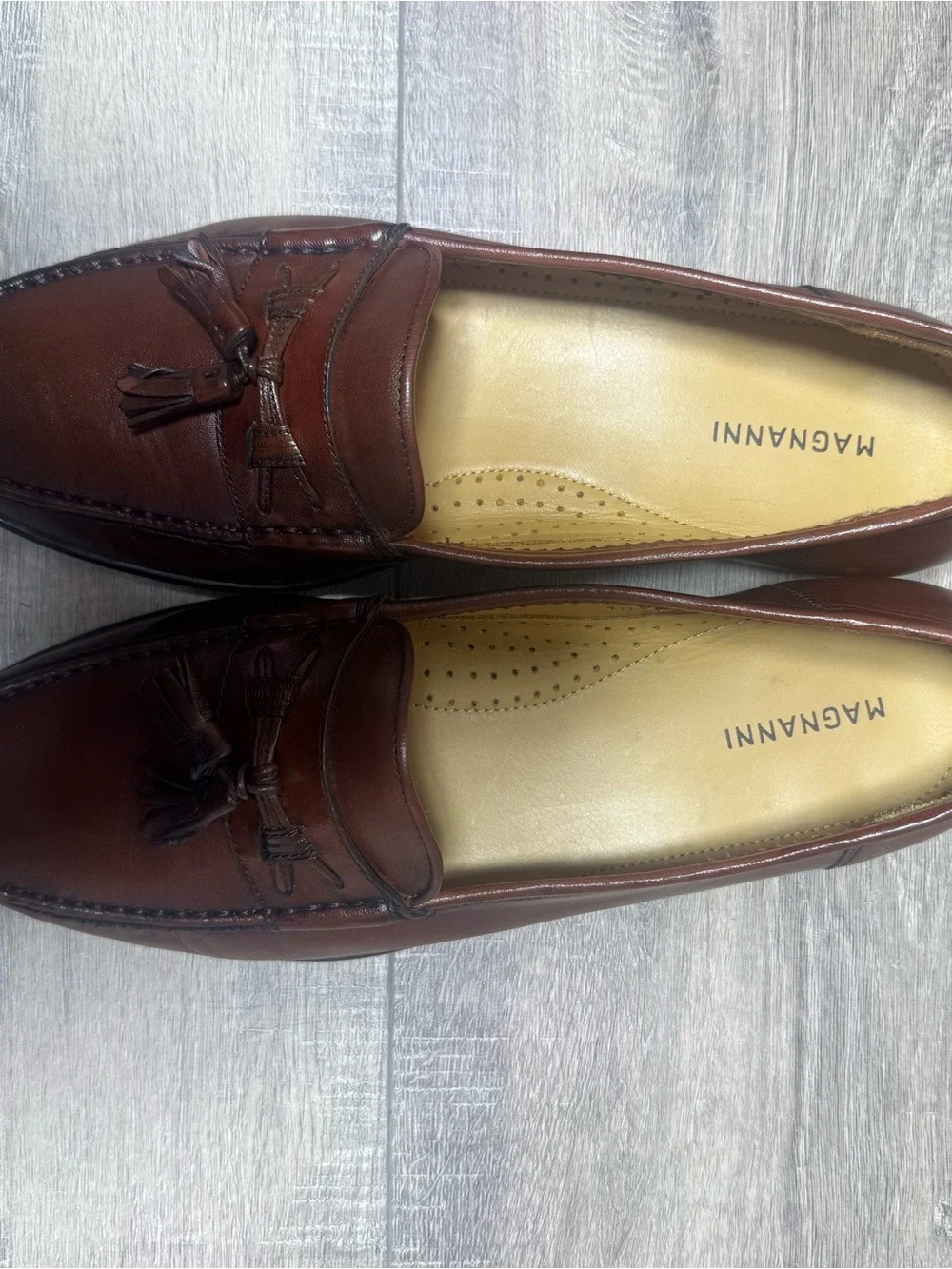 Magnanni Burgundy Tassel Leather Loafers
